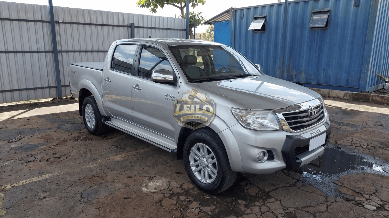 TOYOTA HILUX 15/15