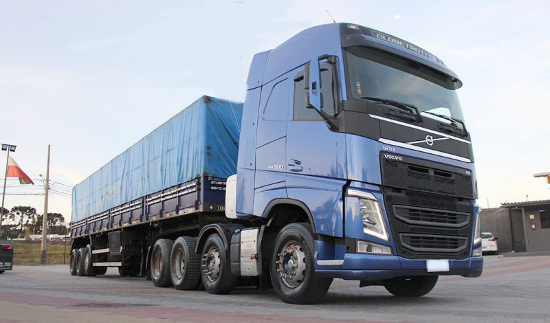 VOLVO FH500 2016 – 8x2 – I-SHIFT – CARRETA GRANELEIRA GUERRA 3 EIXOS – 6CC