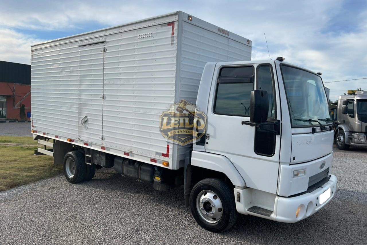 FORD CARGO816 2013 1