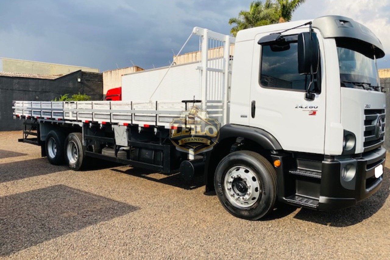 VOLKSWAGEN 24 280 2013 3