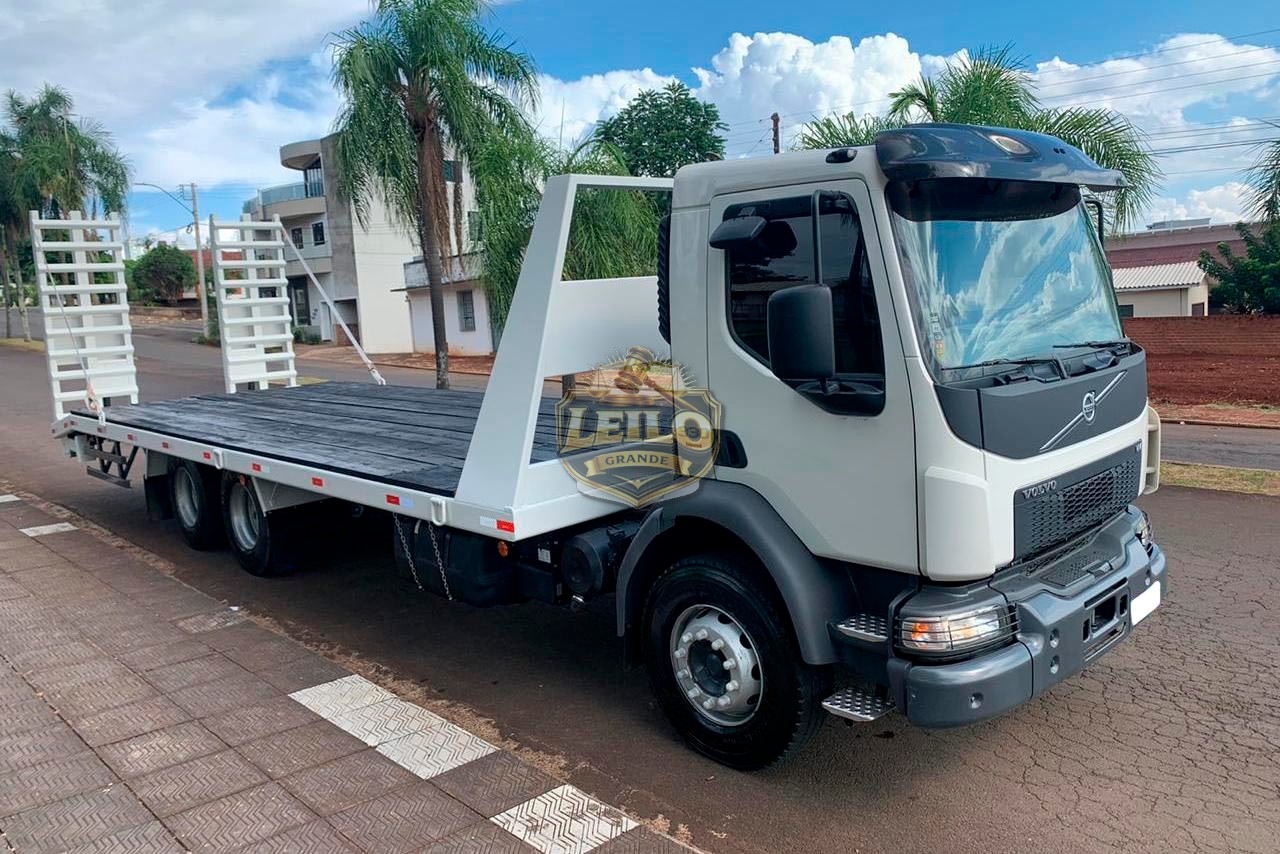 VOLVO VM330 2015