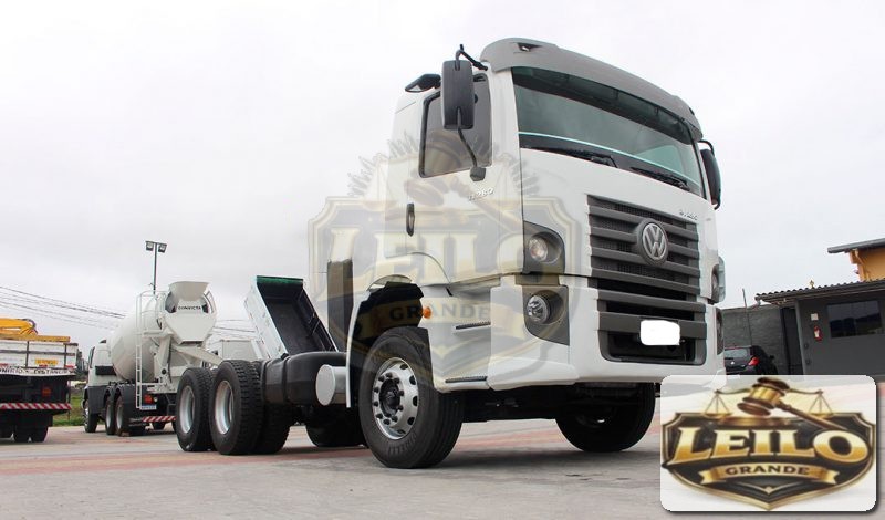 VOLKSWAGEN 31 280 2015 – 6X4 – NO CHASSI ALONGADO