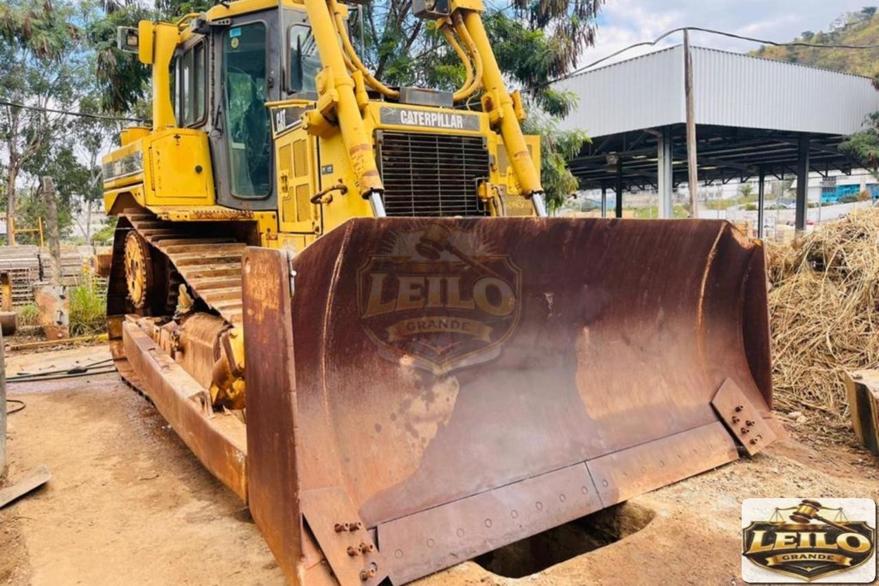 CATERPILLAR D6 2006