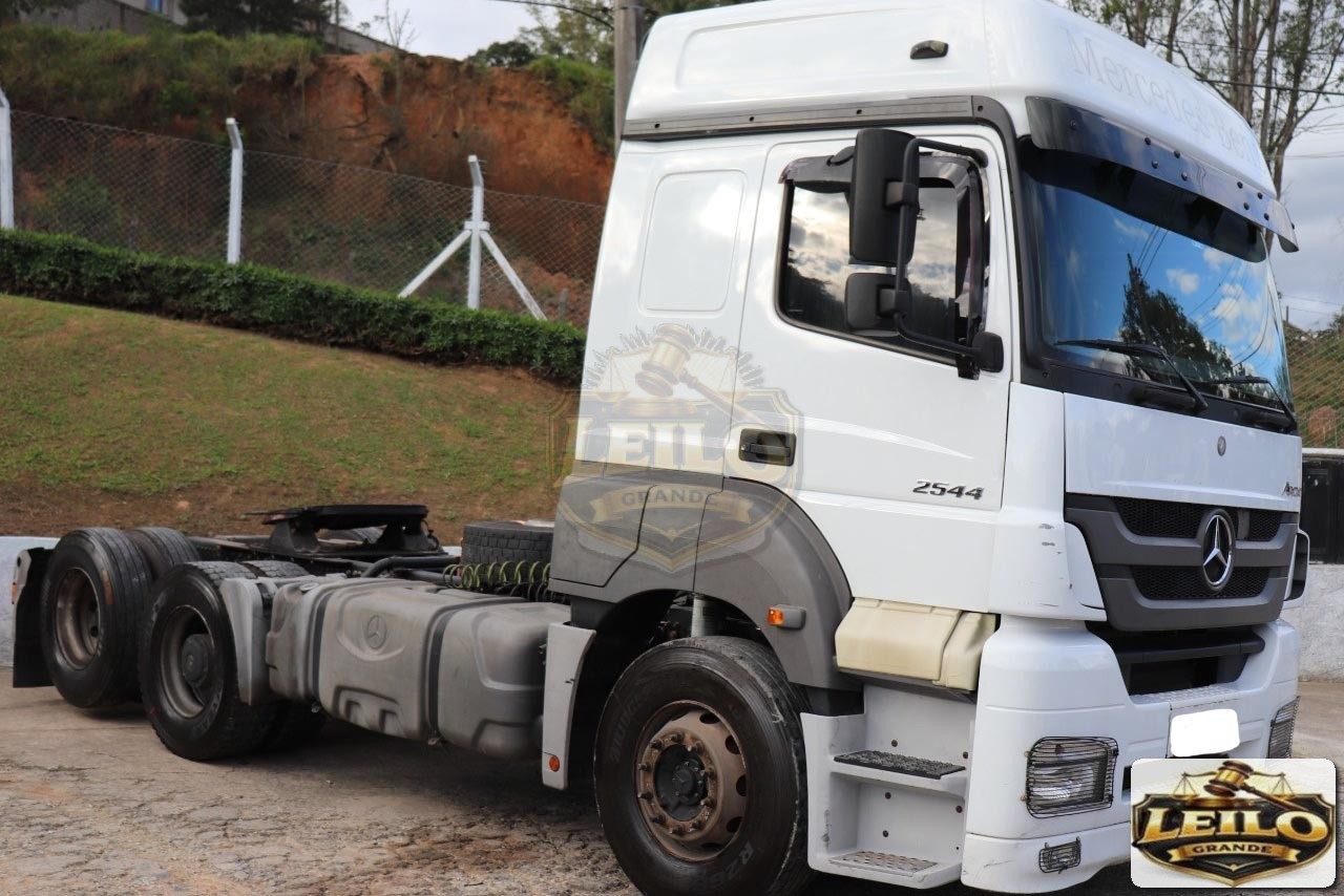 MERCEDES BENZ MB2544 2013