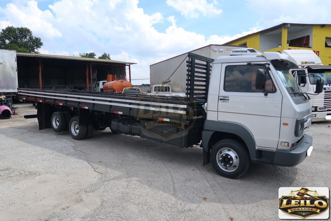 VOLKSWAGEN 8 150 2011