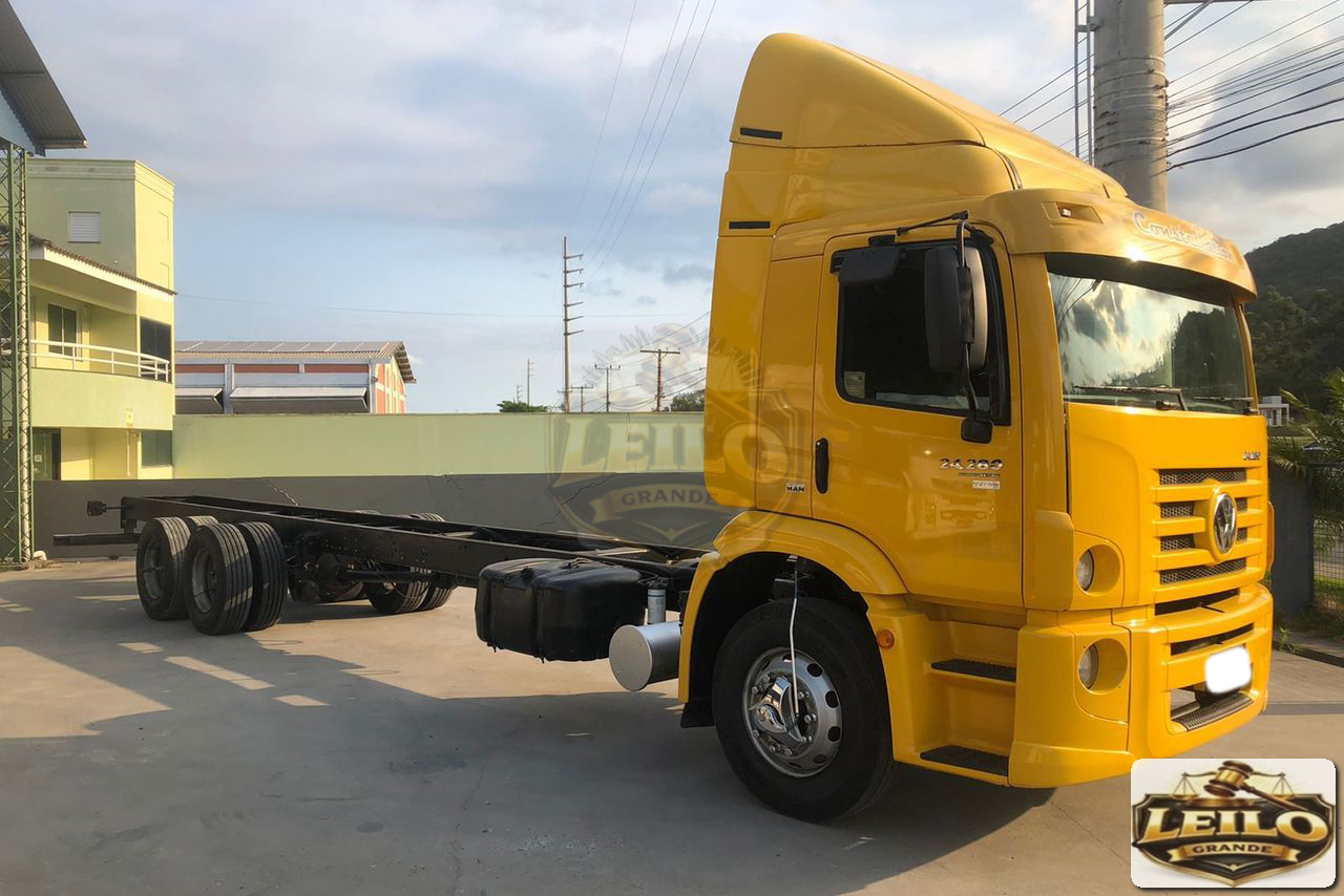 VOLKSWAGEN 24 280 2014 3
