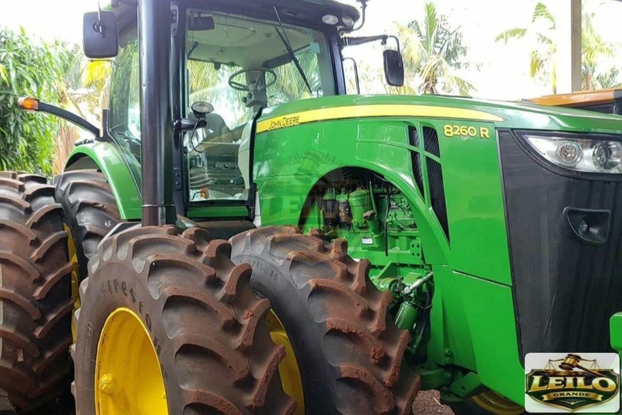 JOHN DEERE 8270R 2014