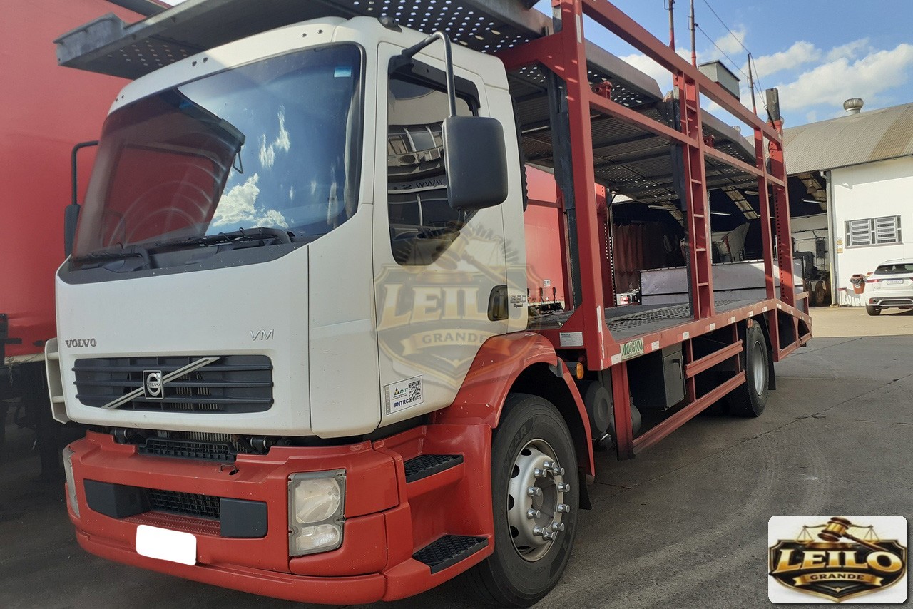 VOLVO VM260 2011